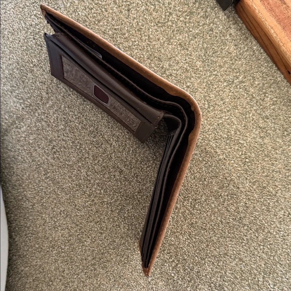 AMERICAN BISON GENUINE LEATHER BROWN MEN'S WALLET Tin Box NEW